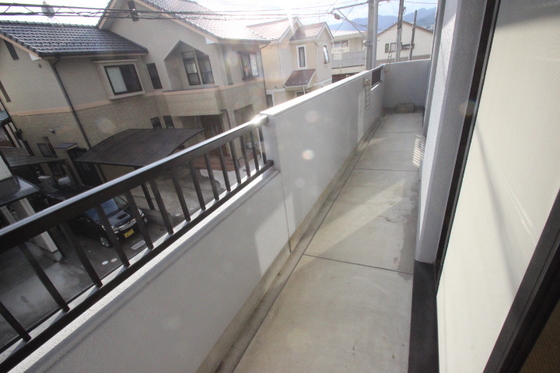 バルコニー　※別部屋の写真です