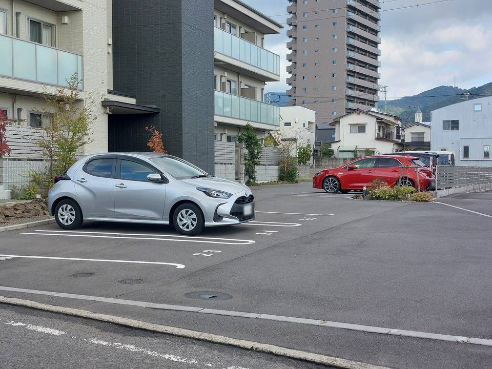 駐車場　駐車場