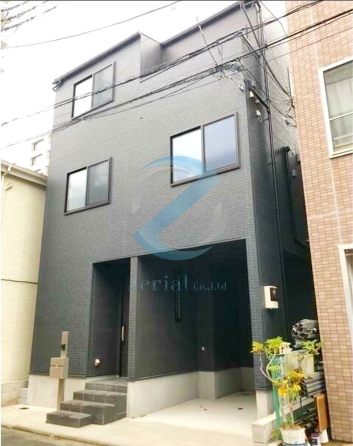 建物外観　エントランス