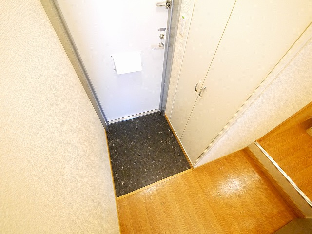 玄関　シンプルで使いやすい玄関です
