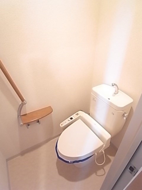 トイレ　コンパクトで使いやすいトイレです