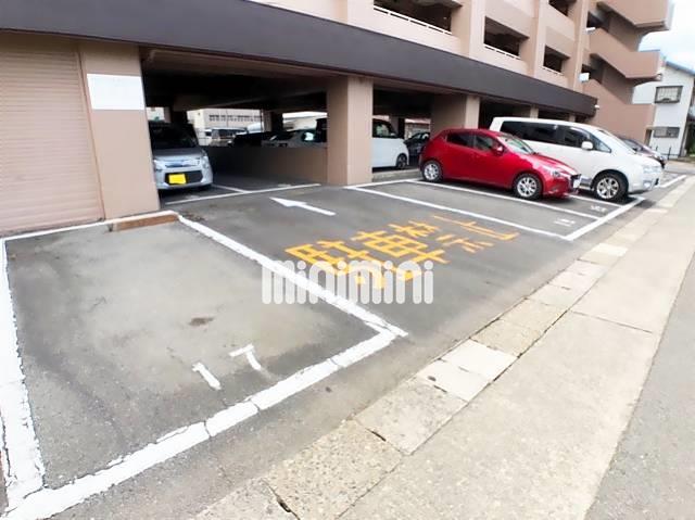 駐車場　駐車場です