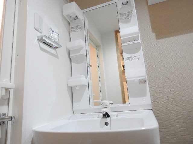 洗面設備　他のお部屋の参考写真となります。