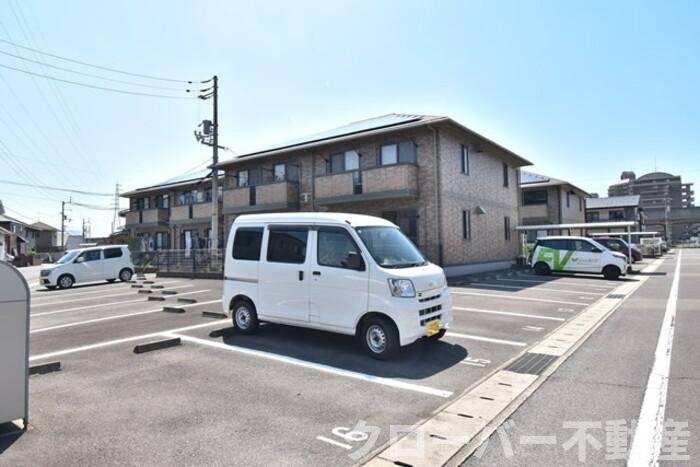 駐車場　駐車場