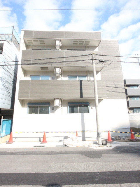 建物外観　建設中