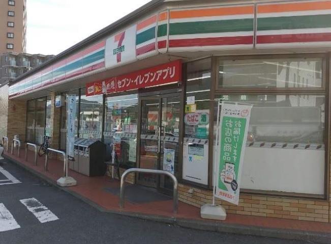 コンビニ　セブン－イレブン広島大原駅前店（コンビニ）まで562m