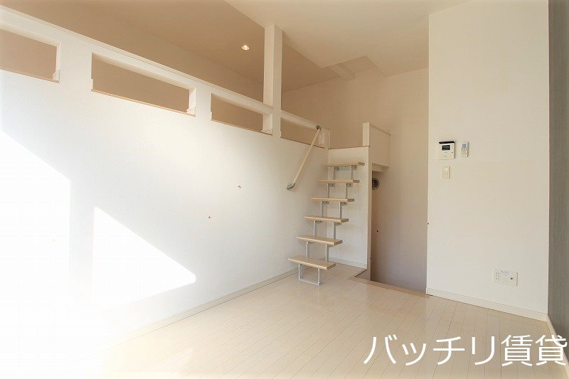 居室・リビング　同型タイプの為、現状を優先いたします