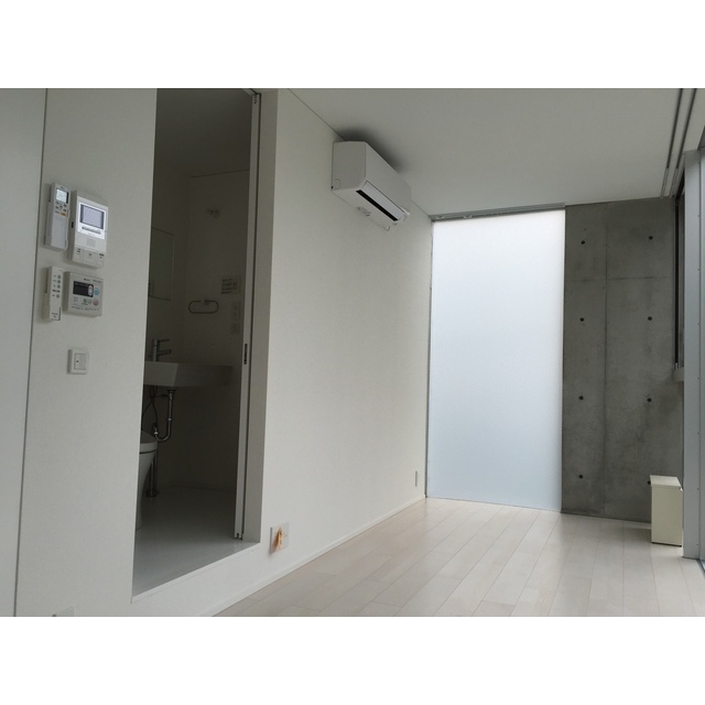 居室・リビング　※別部屋の参考写真です。