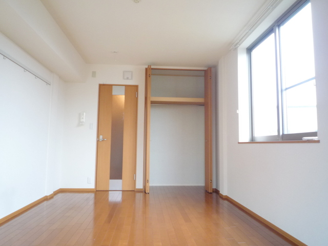 その他部屋・スペース　★角部屋２面採光のお部屋★