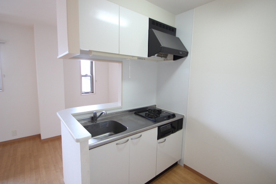 キッチン　※別部屋の写真です
