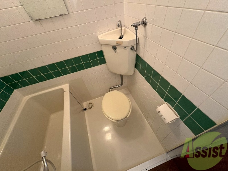 トイレ　こちらはトイレです。清潔感があり、安心して使用できます。