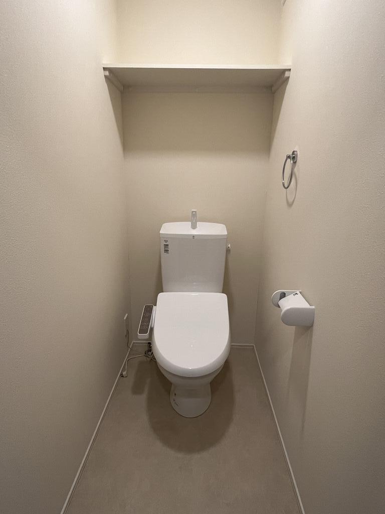 トイレ　※同タイプ写真