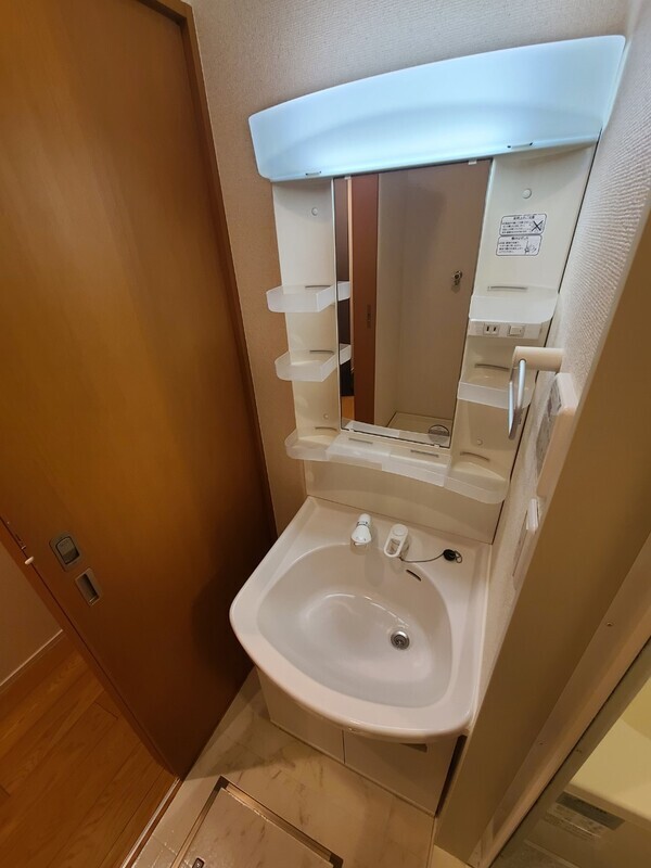 洗面設備　使いやすい洗面所です