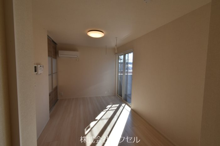 居室・リビング　同建物別室の写真です。