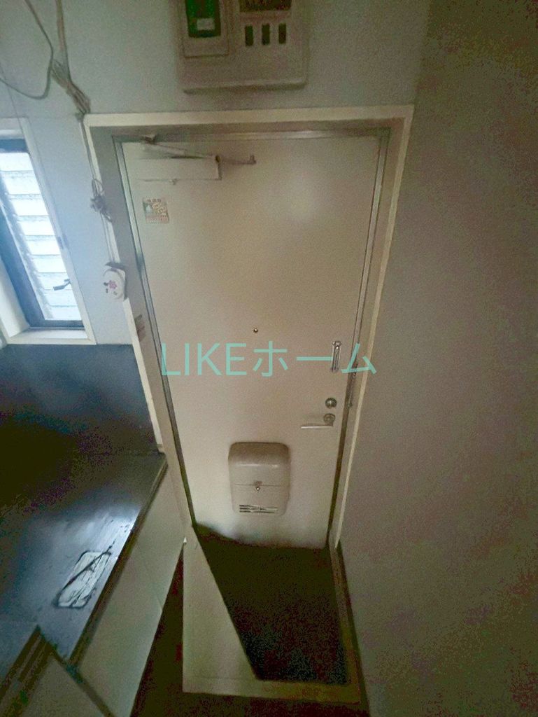 玄関　バルコニー