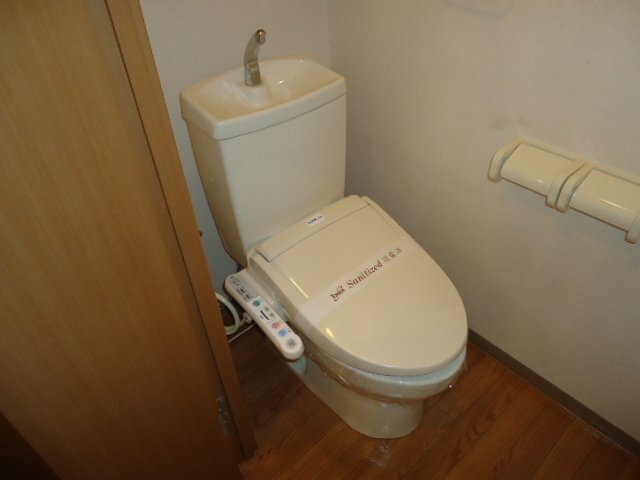 トイレ　シャワー付トイレ