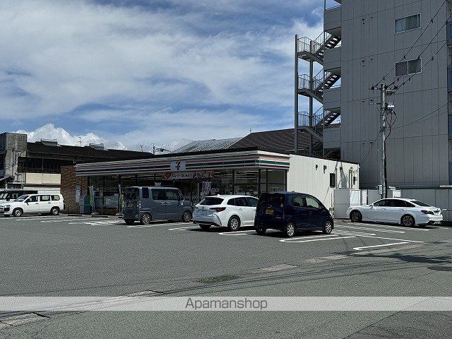 コンビニ　セブンイレブン田崎市場店（コンビニ）まで700m