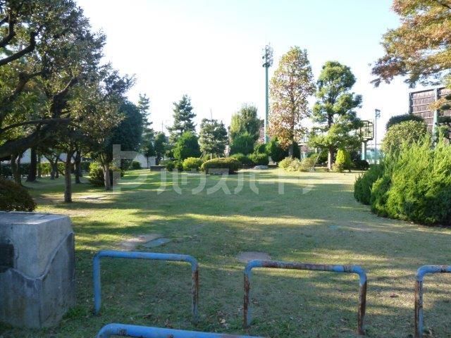 公園　工業団地公園（公園）まで520m