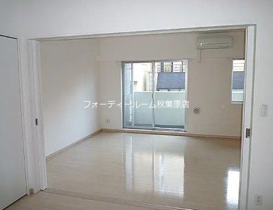 居室・リビング　★《見学予約受付中》当店では契約金がクレジット決済可能です★