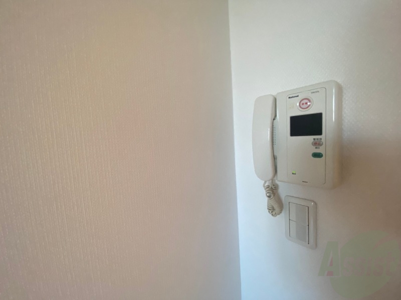 セキュリティ　ＴＶモニター付インターホンです。来客者の顔が見えるので安心！
