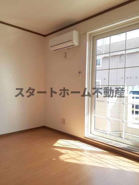 居室・リビング　使いやすい居間です