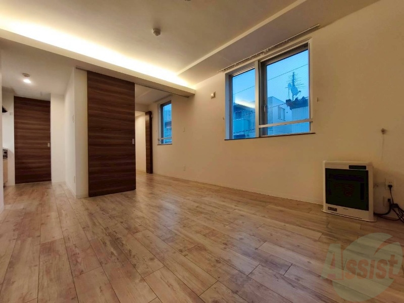 居室・リビング　広くてキレイなお部屋が広がっていて、充実した生活が送れそう。