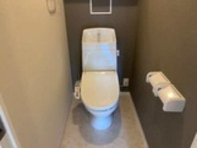 トイレ　※同タイプアパートの参考写真です。