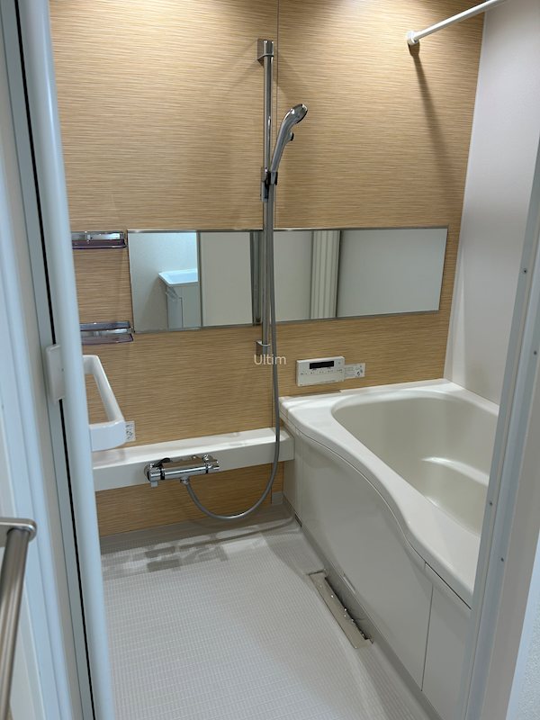 バス・シャワールーム　※別のお部屋の写真です