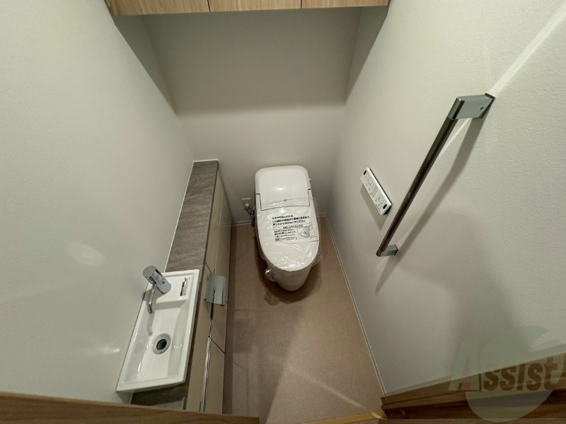 トイレ　シャワートイレになっているので快適です！