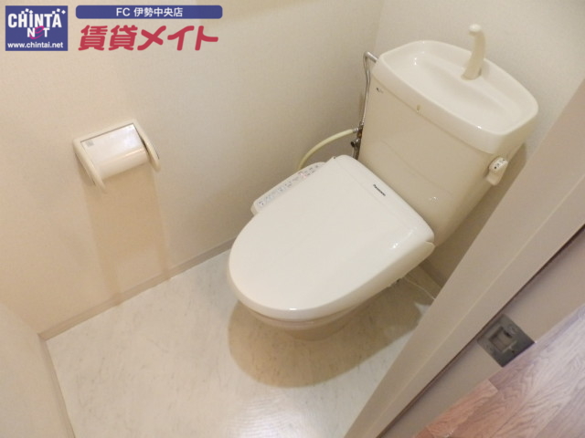トイレ　同型