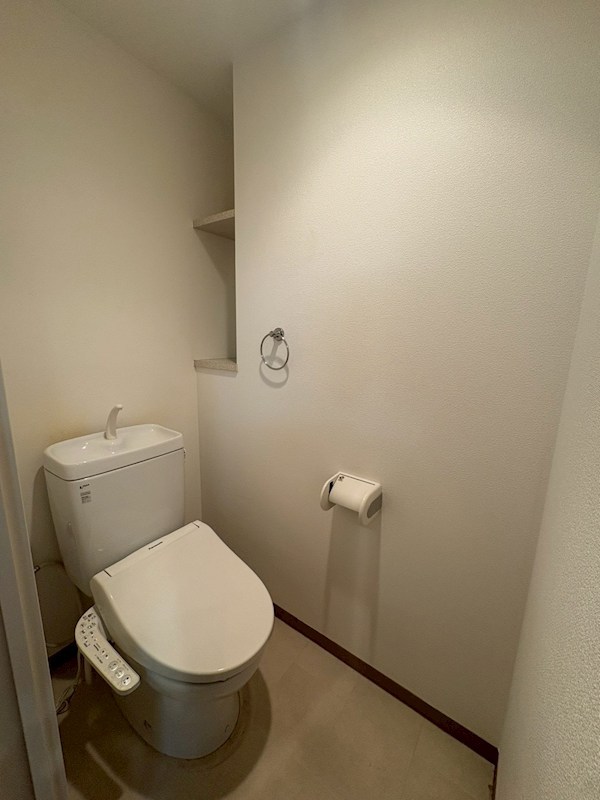 トイレ　※同物件別部屋参考画像