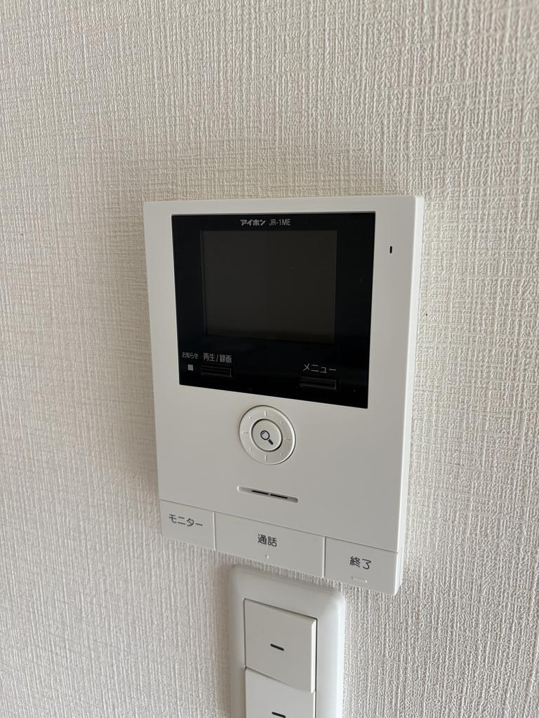 セキュリティ　モニター付きインターホン