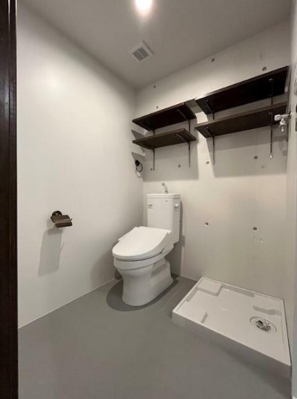 京王新線 初台駅 徒歩9分 14階建 築44年のトイレ写真