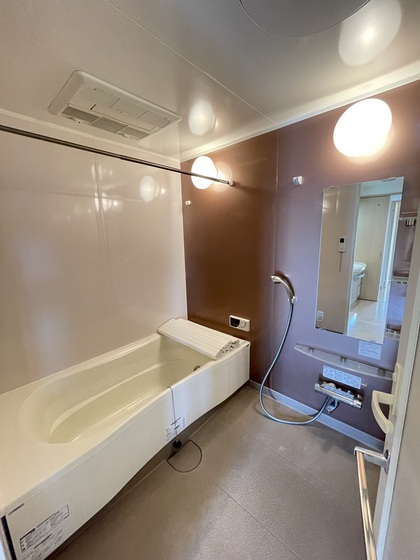 バス・シャワールーム　※別部屋の写真です