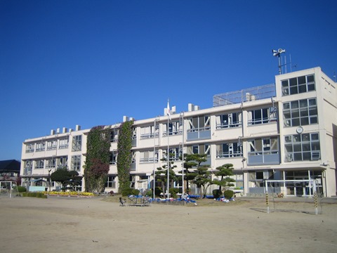 小学校　前橋市立元総社小学校（小学校）まで538m
