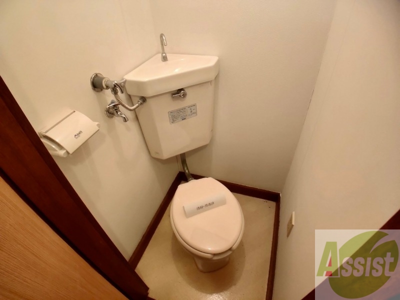 トイレ　こちらはトイレです。清潔感があり、安心して使用できます。