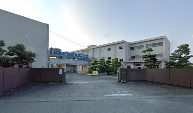 中学校　袋井市立袋井南中学校（中学校）まで1900m