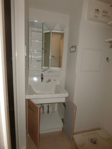 洗面設備　他のお部屋の参考写真となります。