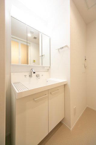 洗面設備　※写真は同タイプ住戸です。