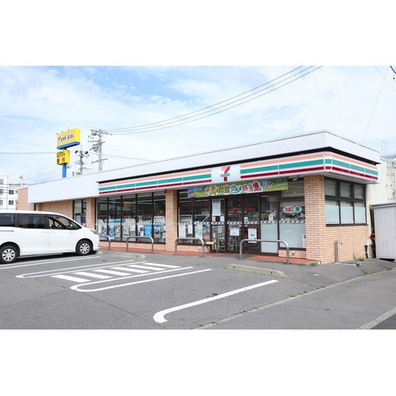 コンビニ　セブンイレブン茅野市ちの店（コンビニ）まで395m
