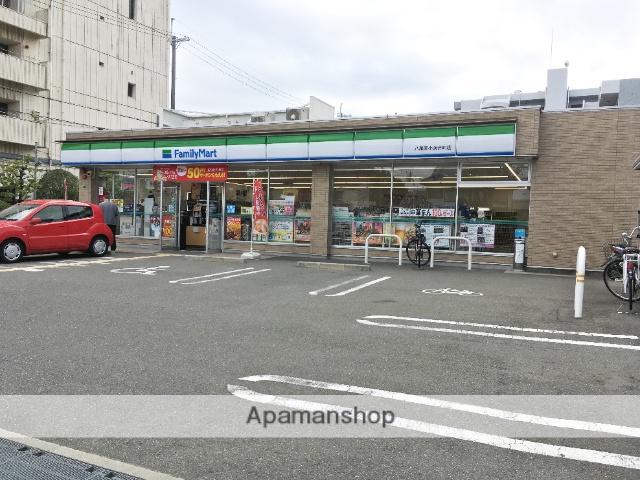 コンビニ　ファミリーマート（コンビニ）まで622m