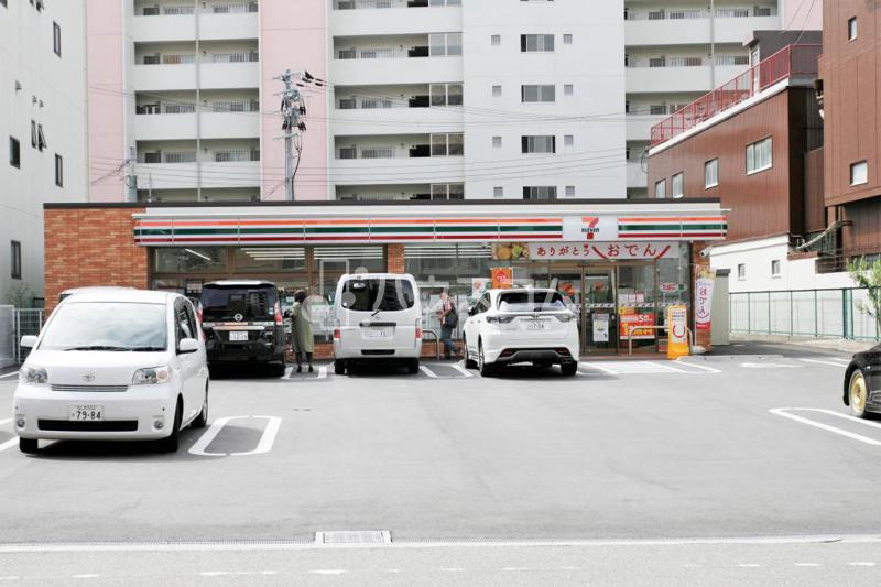コンビニ　セブンイレブン大阪桜川2丁目店（コンビニ）まで209m