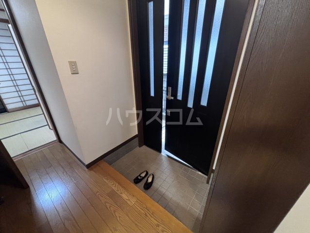 船橋市夏見1丁目戸建ての玄関写真