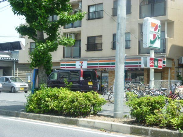 コンビニ　セブン-イレブン船橋市場店（コンビニ）まで739m