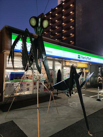 コンビニ　ファミリーマート 西中島南方店（コンビニ）まで301m