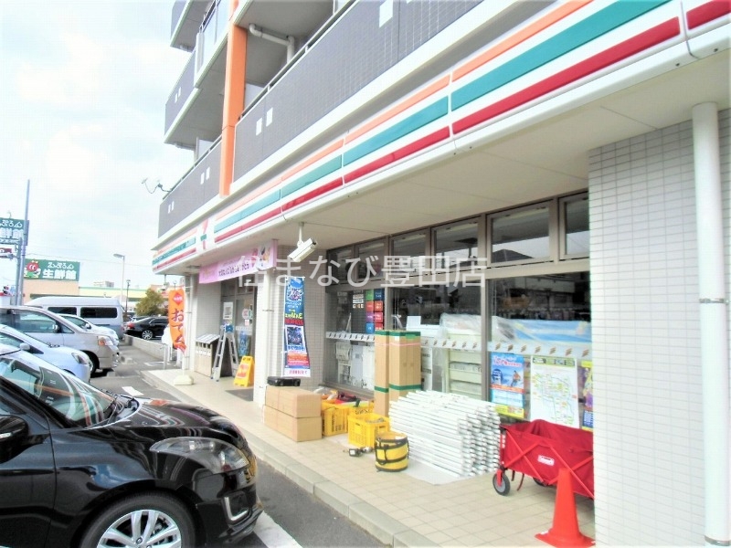 コンビニ　セブンイレブン豊田市浄水町南平店（コンビニ）まで426m