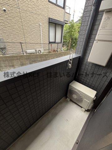 バルコニー　外からの目が気にならないバルコニーで洗濯物が干せます