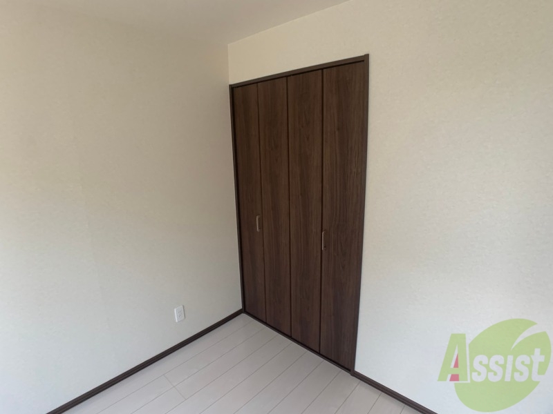 収納　寝室の収納です。部屋がすっきり片付きます。