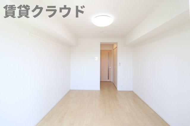 居室・リビング　こちらの居間で趣味の時間をお楽しみください