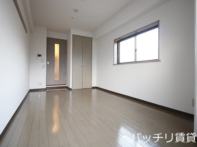 居室・リビング　画像は別号室イメージの為、現況を優先いたします。